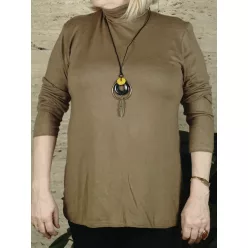 Női garbó medállal, barna