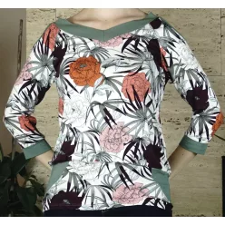 Női felső vállánál kivágott, virágmintás, zöld