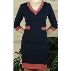 Női ruha mályva részletekkel, sötétkék